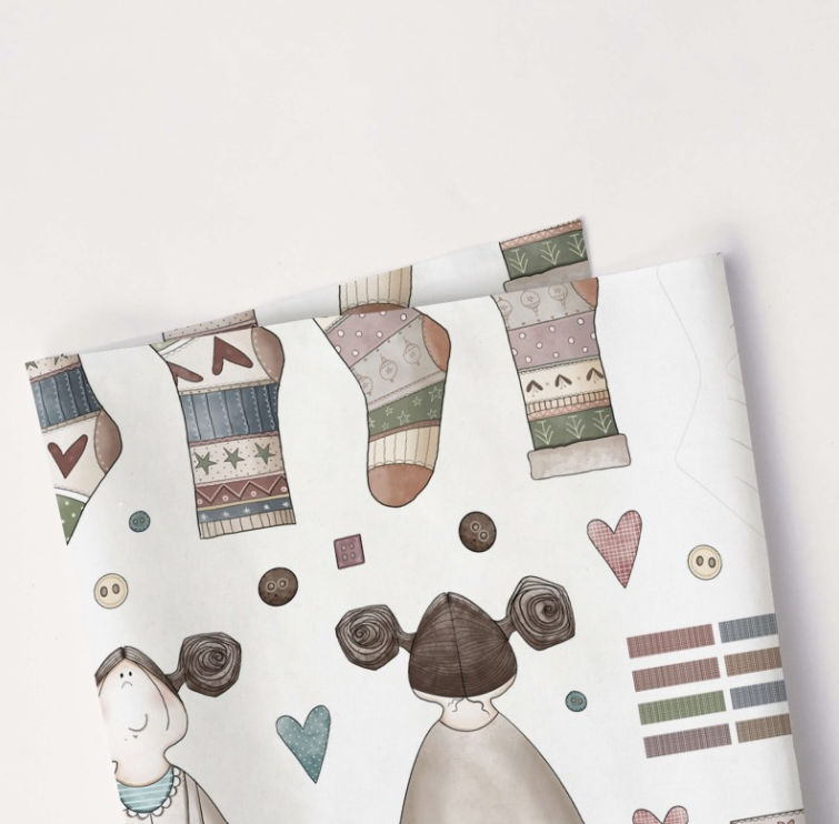 Detalle de calcetines, corazones y muñeca del panel Misión Preparar la Navidad