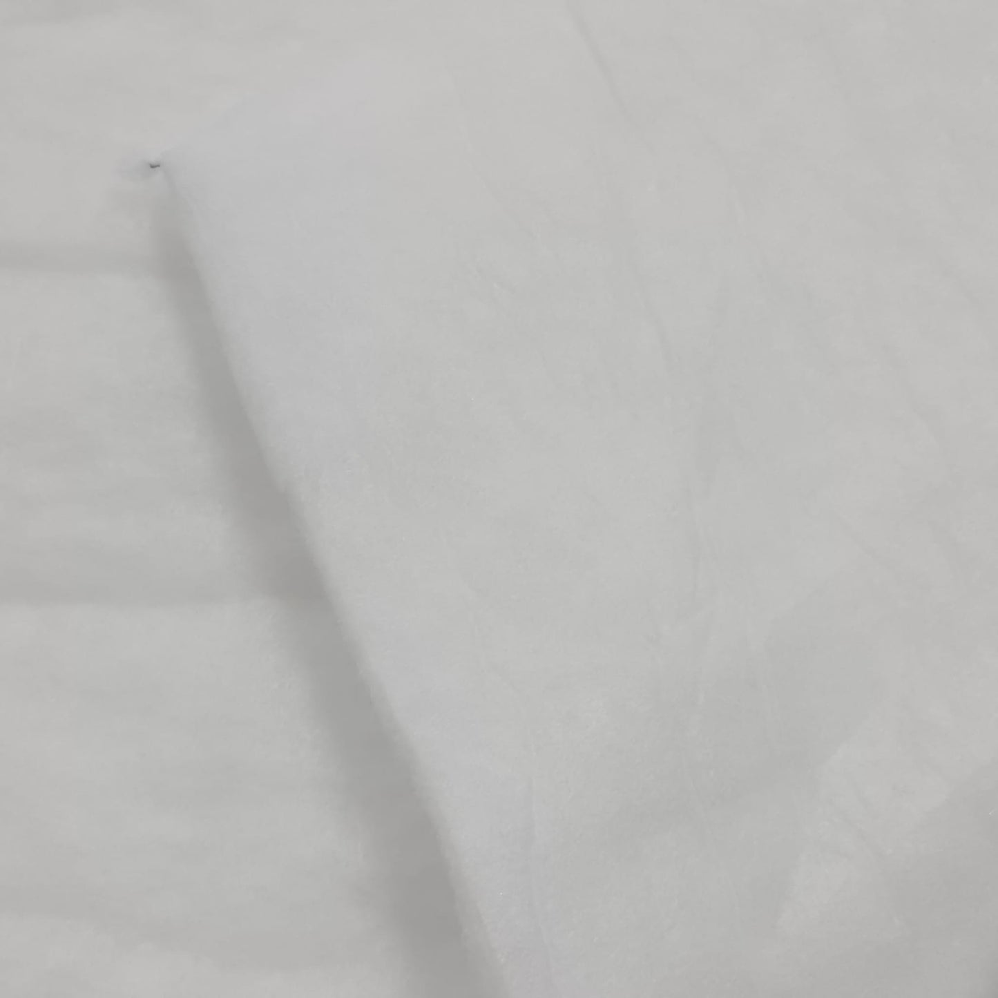 Guata fina acolchado algodón, viscosa y poliéster 250g, 1.60m ancho.