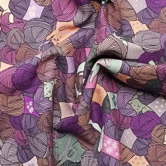 Gatos con Ovillos de lana