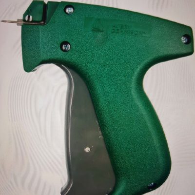 Pistola microstitch navets con 1080 hilvanes.