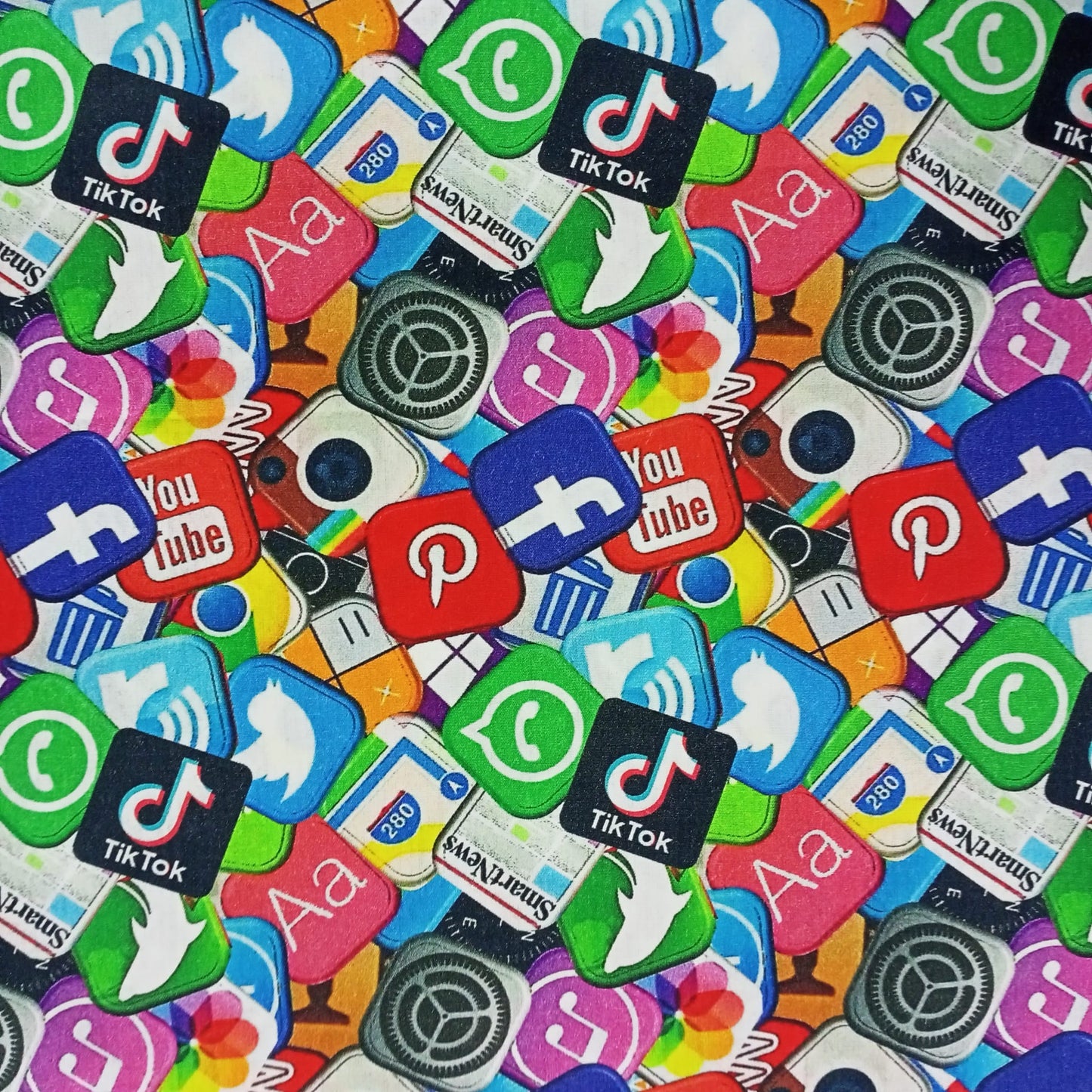 Tela redes sociales